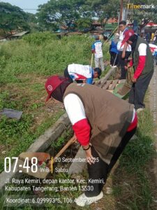 Kecamatan Kemiri Gelar Aksi Bersih Serentak dalam Rangka World Clean Up Day 2025
