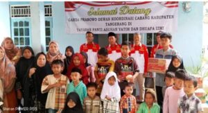Garda Prabowo Kabupaten Tangerang Bagikan Sembako kepada Anak Yatim dan Dhuafa