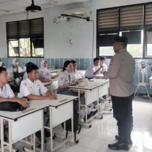 Jelang Libur Sekolah, Bhabinkamtibmas Polres Metro Tangerang Kota Berikan Himbauan Kamtibmas ke Pelajar