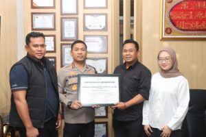 Kapolres Metro Tangerang Kota Terima Apresiasi dari Grab Indonesia