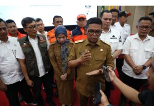 Gubernur Banten Pimpin Rapat Koordinasi Penanganan Banjir Serang Raya