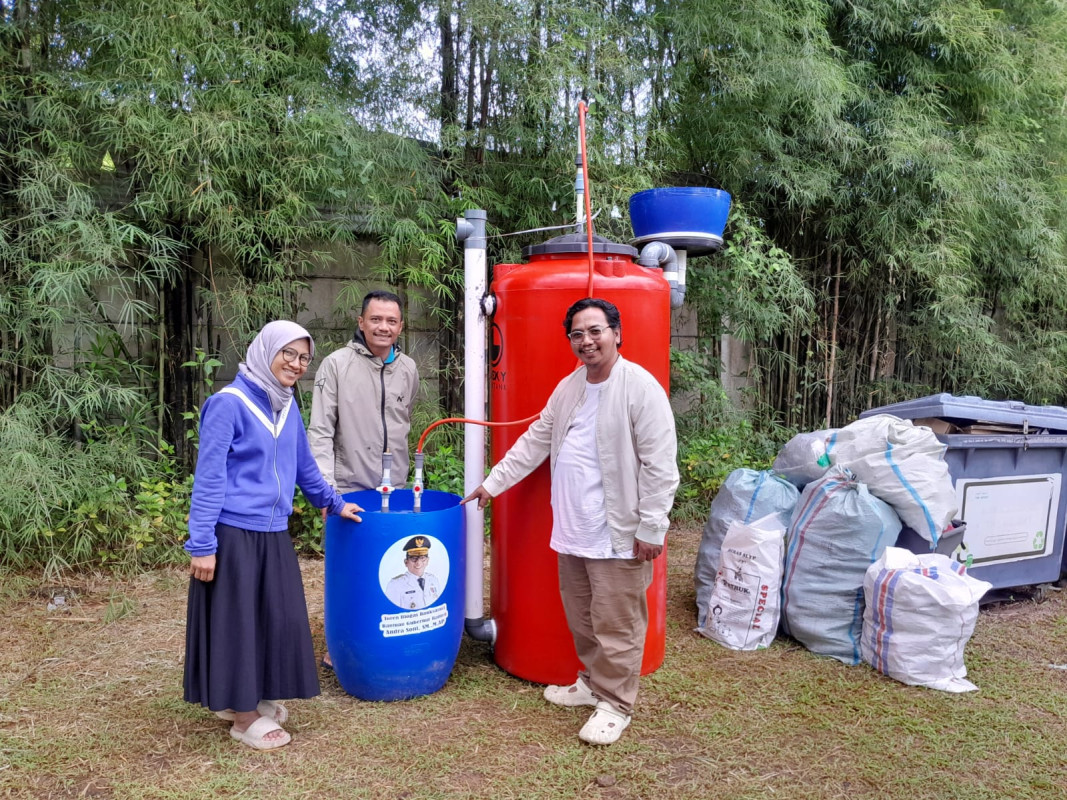 Gubernur Banten Berikan Bantuan Toren POC dan Biogas untuk Kurangi Sampah Organik di Tangsel