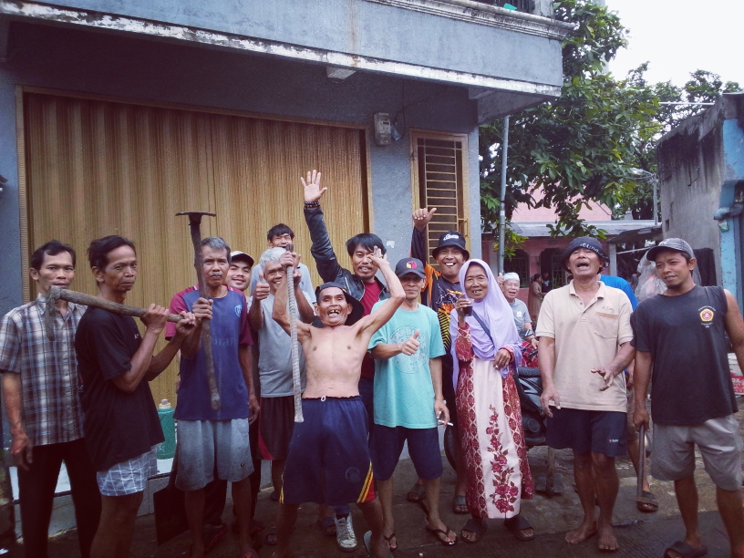 Warga RT 03 Tunjukkan Semprit Gotong Royong Sambut Ramadhan