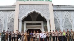 Kapolres Metro Tangerang Kota Pimpin Kegiatan Bhayangkara Jakarta ASRI di Masjid Nurul Haq